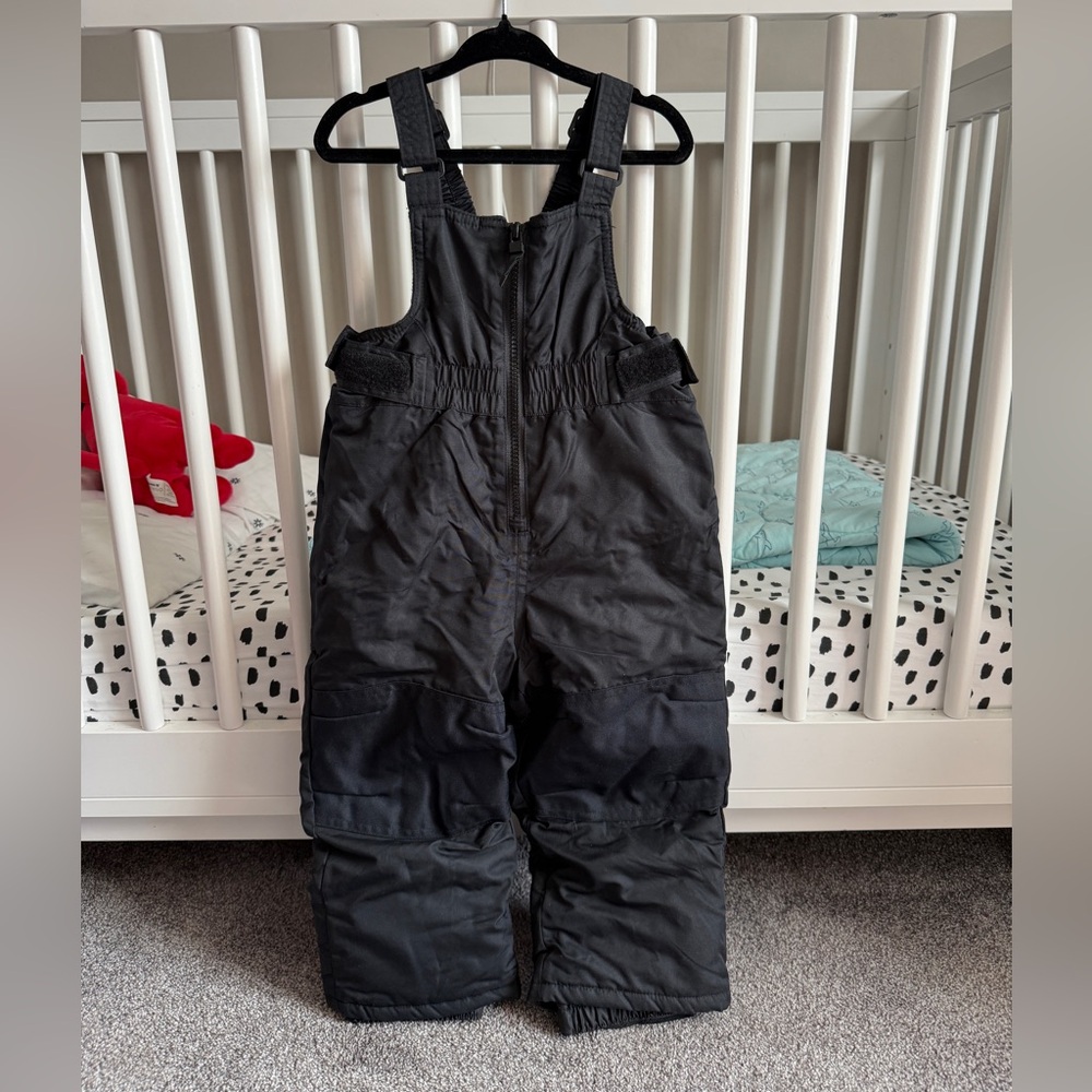 Cat & Jack 2T Black Kids Snow Bib